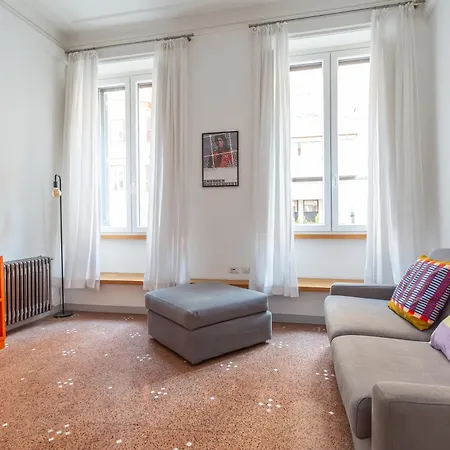 Flaminio Historic Charm And Modern Flair Daire *